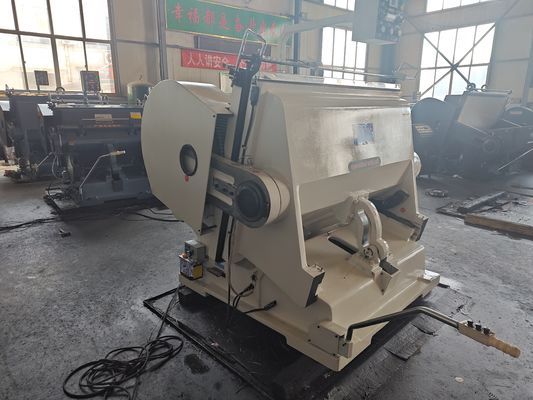 1500mm 레이거 사이즈 수동 종이판 크리싱 다이 절단 기계