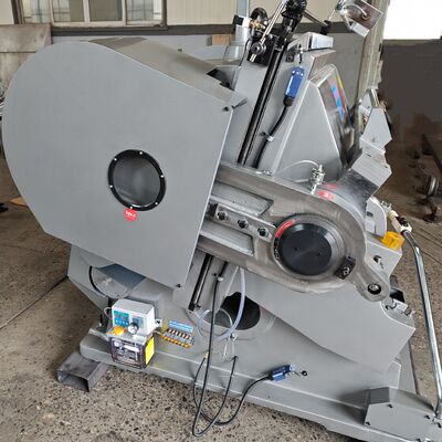 크리핑 길이가 40M 이하의 고전력 및 전기 전원 공급원으로 고전형 카튼 다이 절단 기계 카튼 가공을 보장