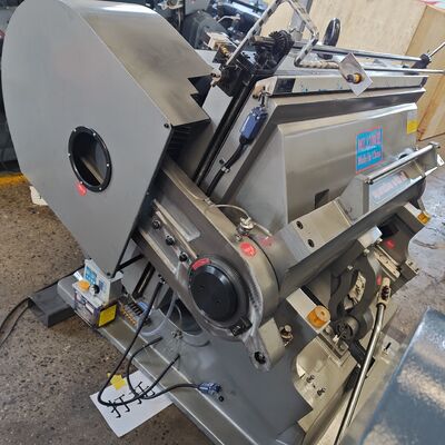 수동 골판지 상자 다이 커팅기 전기 동력원 맞춤형 상자 모양 및 생산 라인에 완벽