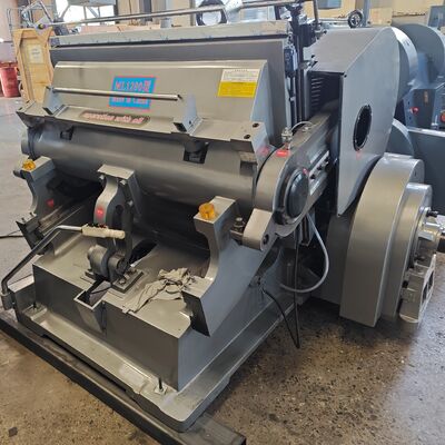 ML1200 골판지 상자 다이 커팅기 연속 기능 전기 오일 공급 포장 생산 라인에 이상적