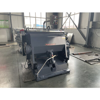 7000kg 파동 카튼 다이 절단 기계 절단 속도 4800 시간 당 8000 장까지 안전 보호 안전