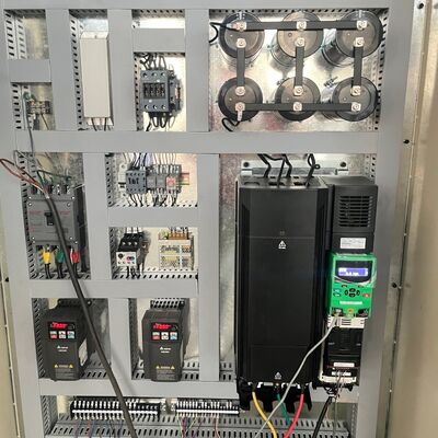 대용량 생산을 위한 연속적인 공급 및 스파킹을 특징으로 하는 고 용량 노러브 박스 제조 기계