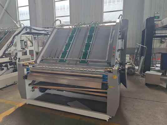 고속 100pcs/min 1600x1250mm 크기와 PLC 제어 시스템 자동 플루트 라미네이터